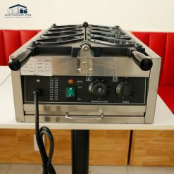 Máy làm bánh dép Crocs sử dụng điện